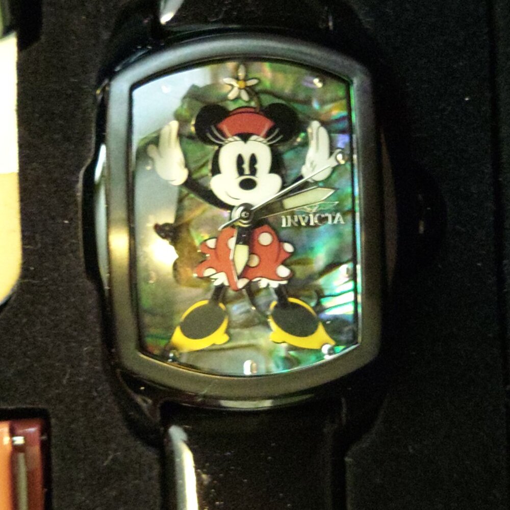 Disney Invicta Minnie Mouse Limited Edition Watch Set